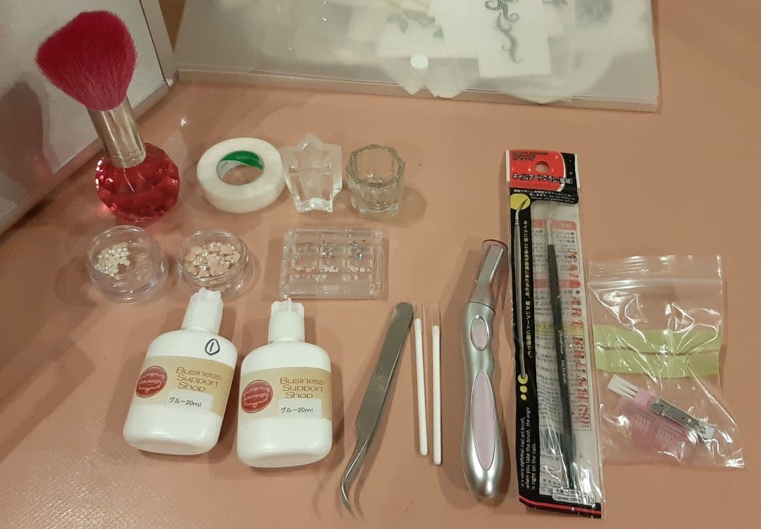 グリッター ラメ 100色 専用ケース付 ボディジュエリー用具付