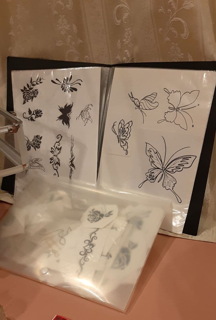 グリッター ラメ 100色 専用ケース付 ボディジュエリー用具付