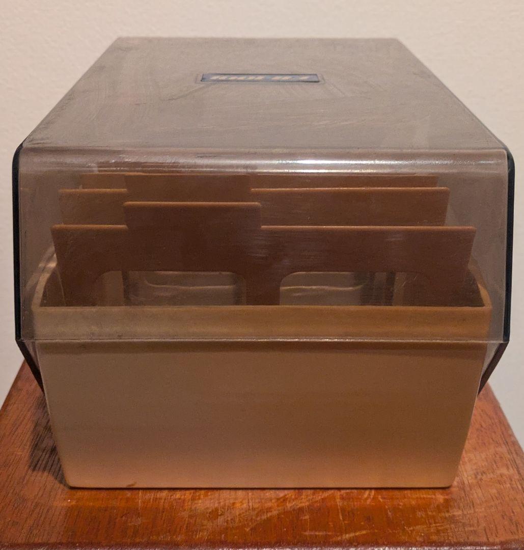 希少鍵付き/FB-100L Needs/ フロッピーディスクケース クリーム色