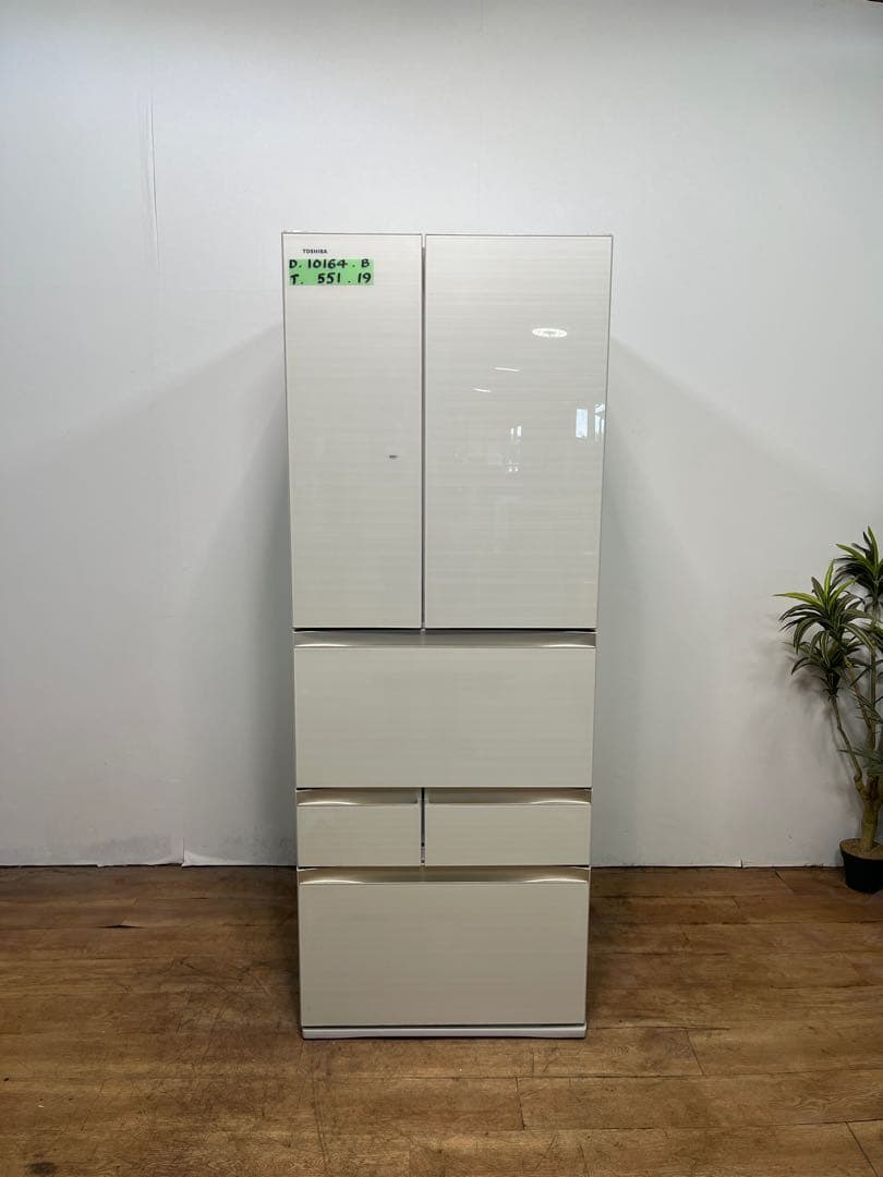 も*ら様 東芝　冷蔵庫　551l 2019年　GR-R550FZ D10164