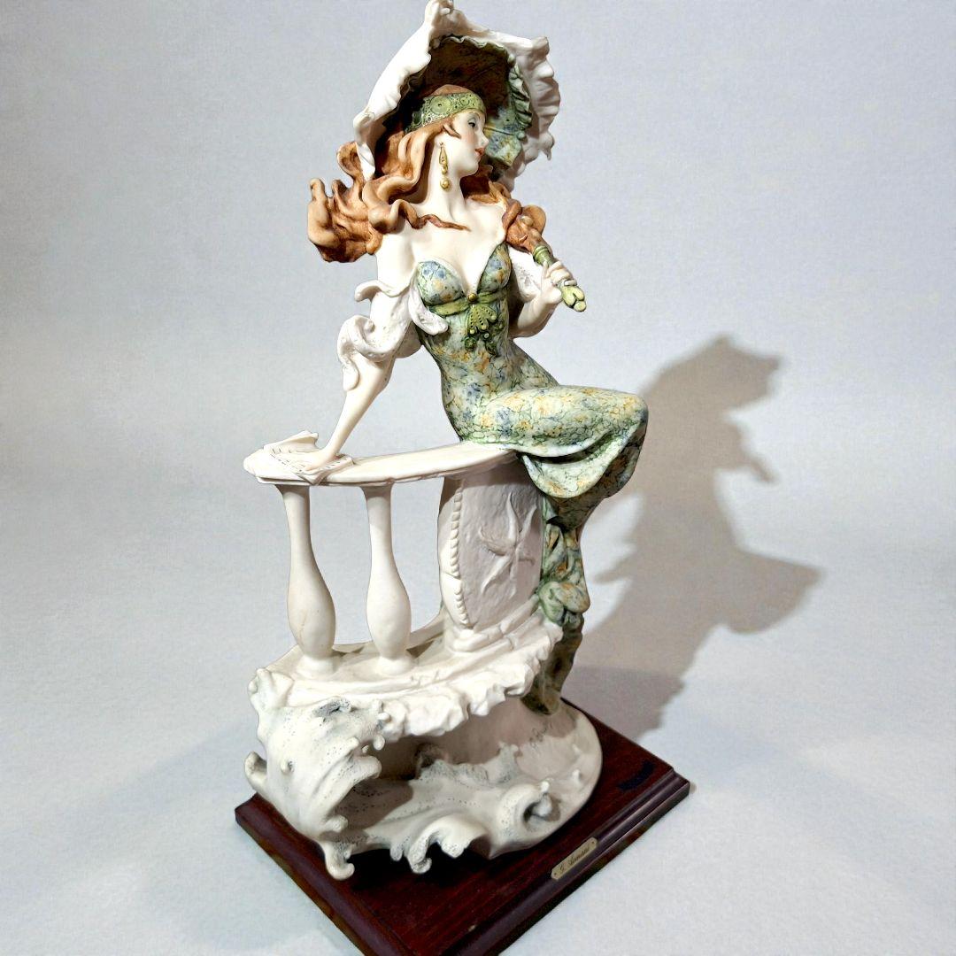 G Armani 1985 大型フィギュリン 女性像 Florence 傘欠け