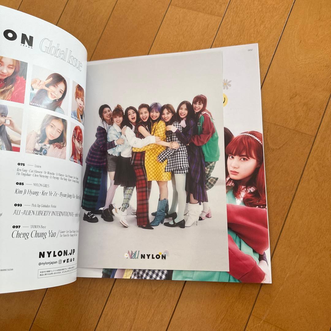 NiziU official グッズ　各種