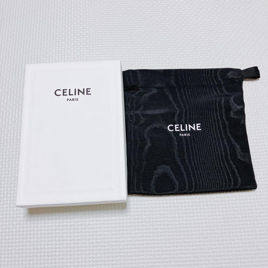 未使用　CELINE セリーヌ　レザー二つ折り財布　ピンク　箱袋付き