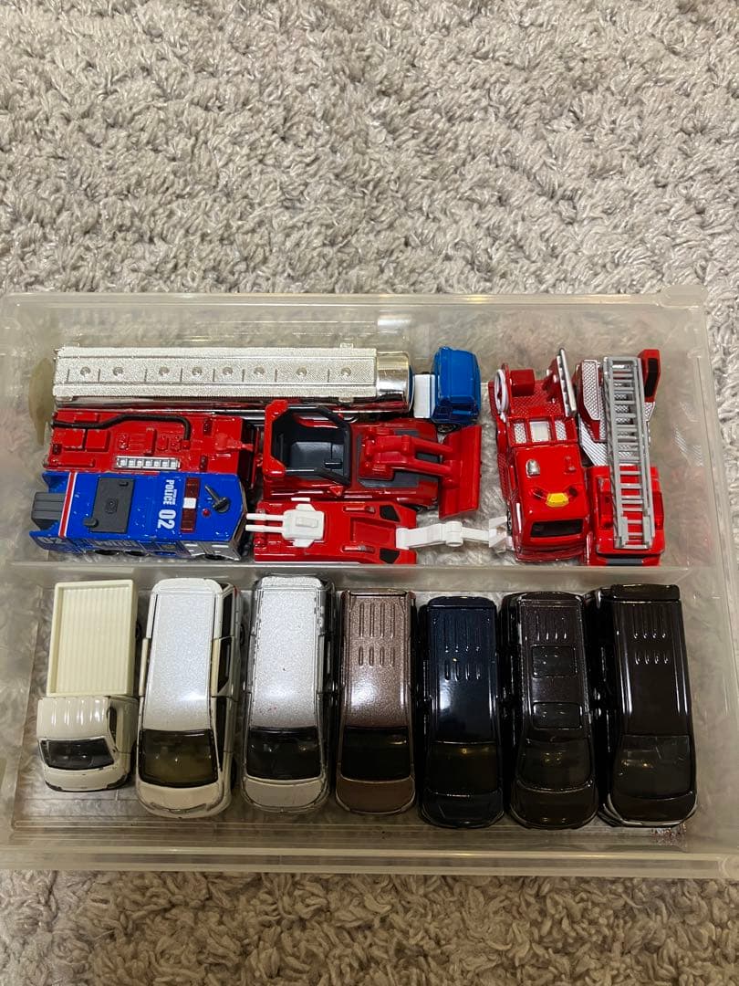 トミカ約68台 トイザらス 収納ケース付き