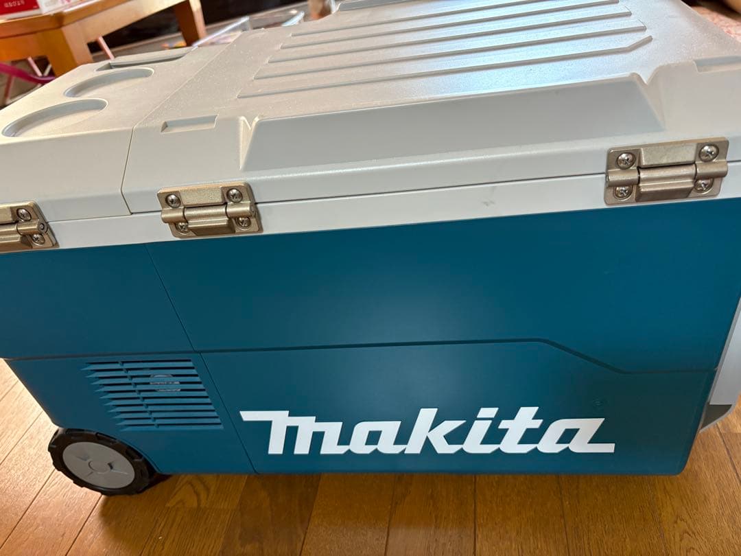 動作確認済み　Makita マキタ　CW001G 18v 20L 充電式保冷温庫