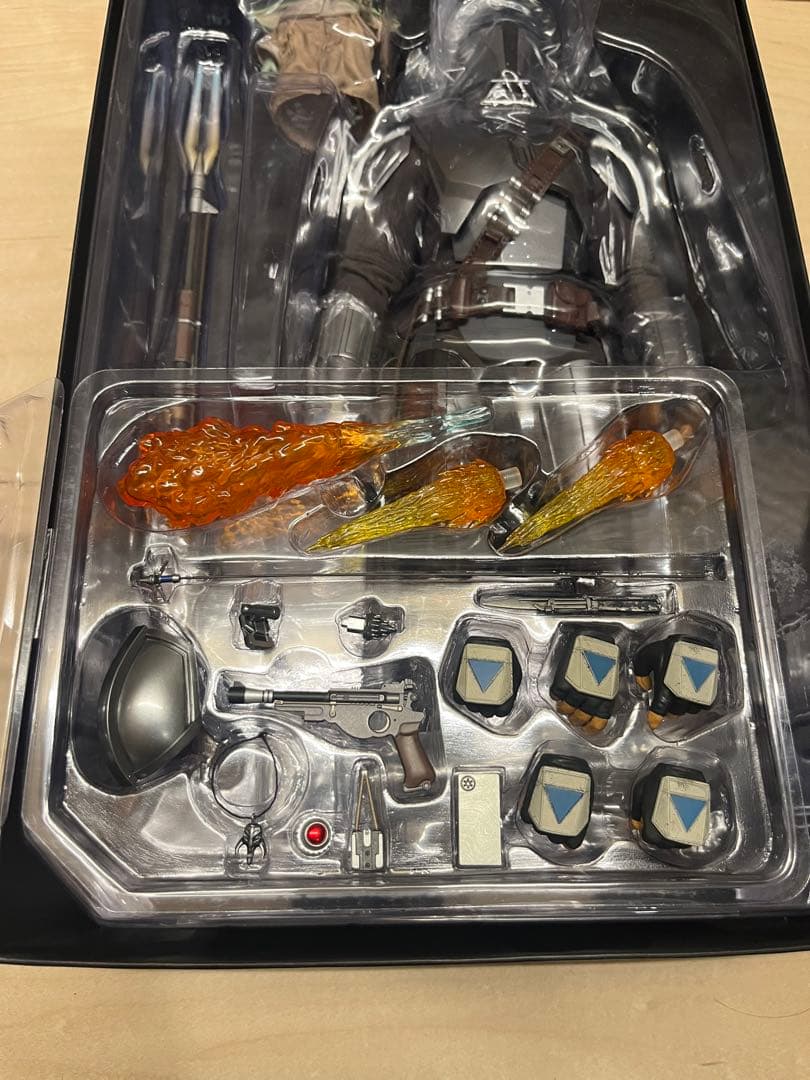 HOTTOYS スターウォーズ　マンダロリアン＆ザ・チャイルド（２体セット）