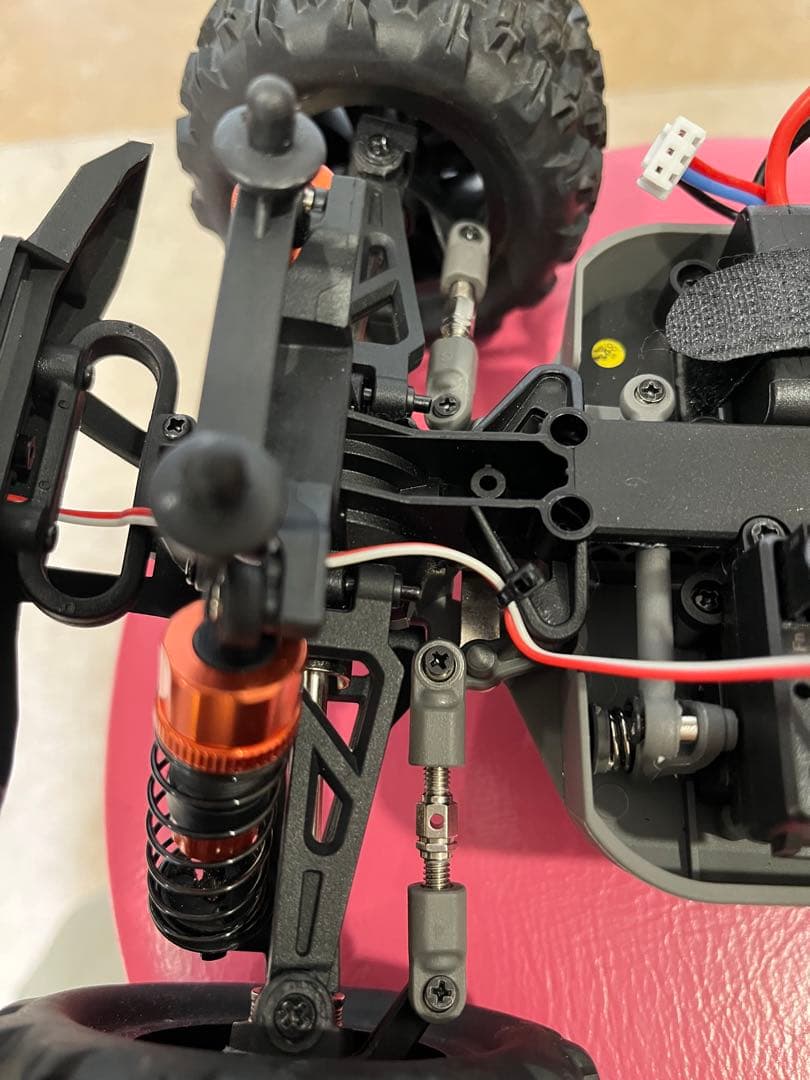 DEERC ラジコンカー 4WD 1/16 ブラシレスモーター 四輪駆動