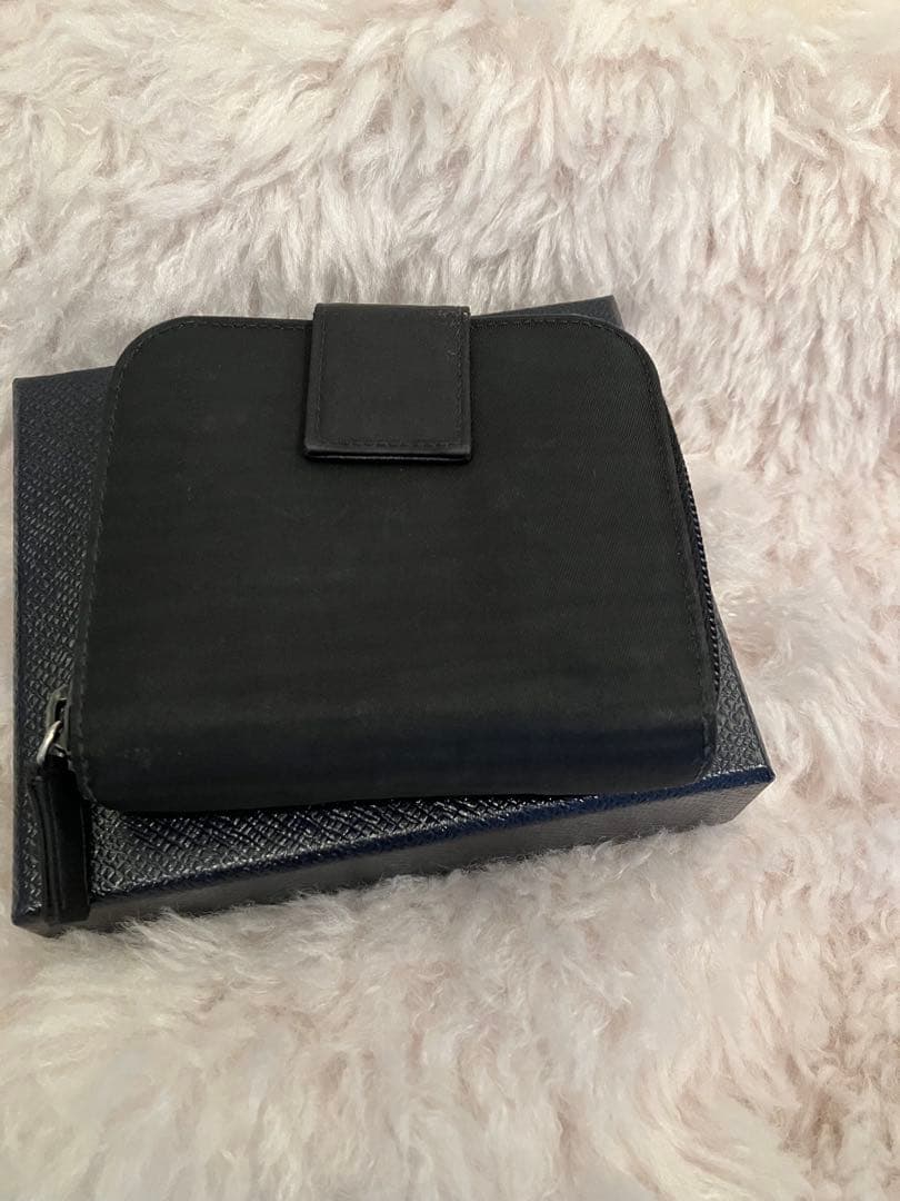PRADA ブラックナイロン 二つ折り財布