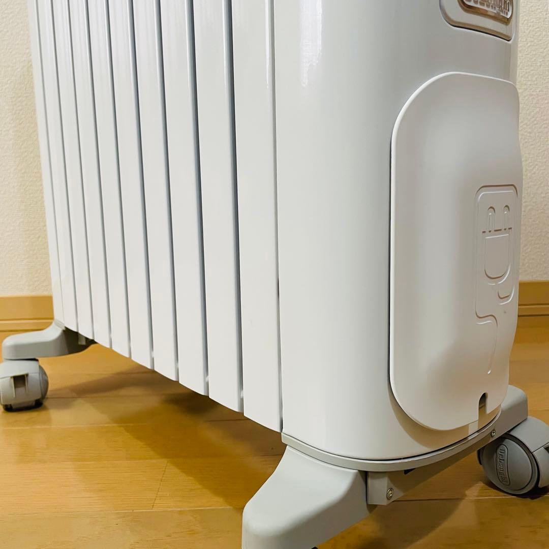 極美品✨　デロンギ ベルカルド オイルヒーター 10～13畳用 リモコン付