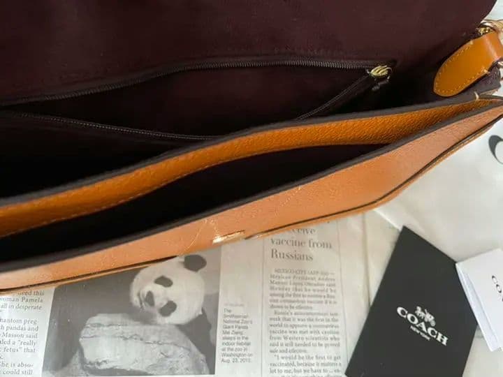 COACH ショルダーバッグ クロスボディ　斜めがけ　ワンハンドル　2way