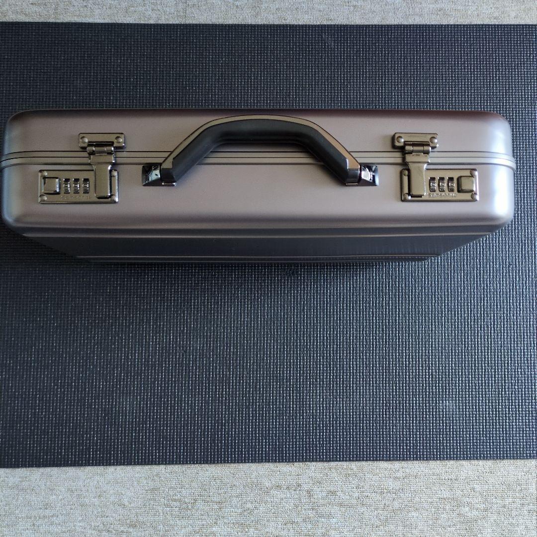 ゲ*ン様 Samsonite【サムソナイト】ポリカーボネートアタッシュケース