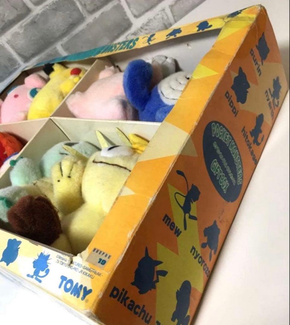 ポケモンぬいぐるみ　ギフトボックスTOMY