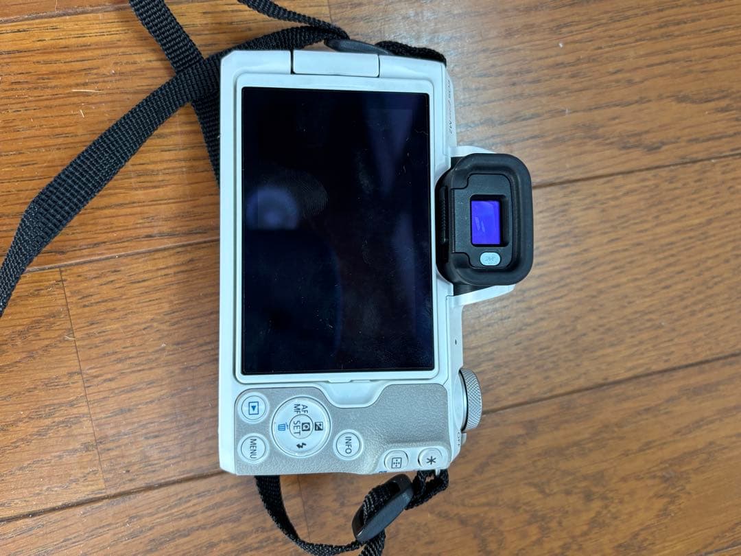 Canon EOS ホワイト デジタルカメラ