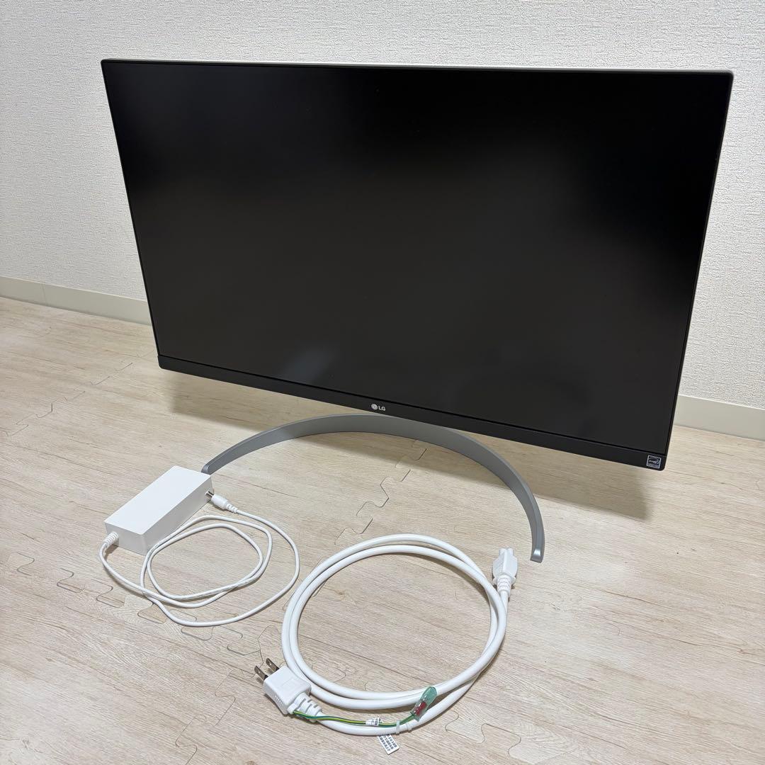 LG IPS 4Kパネル 27UP650-W