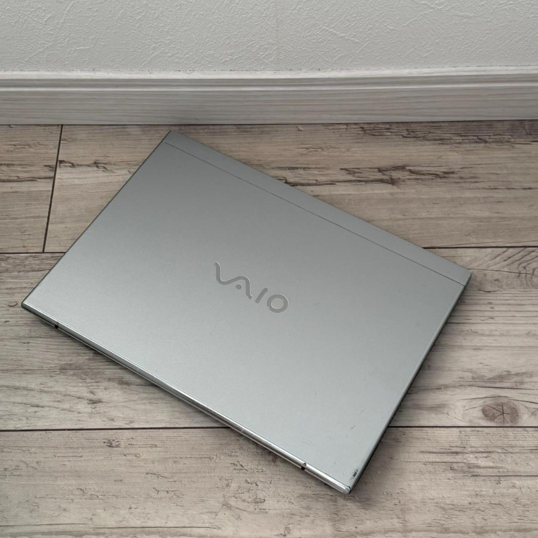 快速軽量モデル♬ 安心の国産♫ 11世代 i5 VAIO メモリ16G 256G