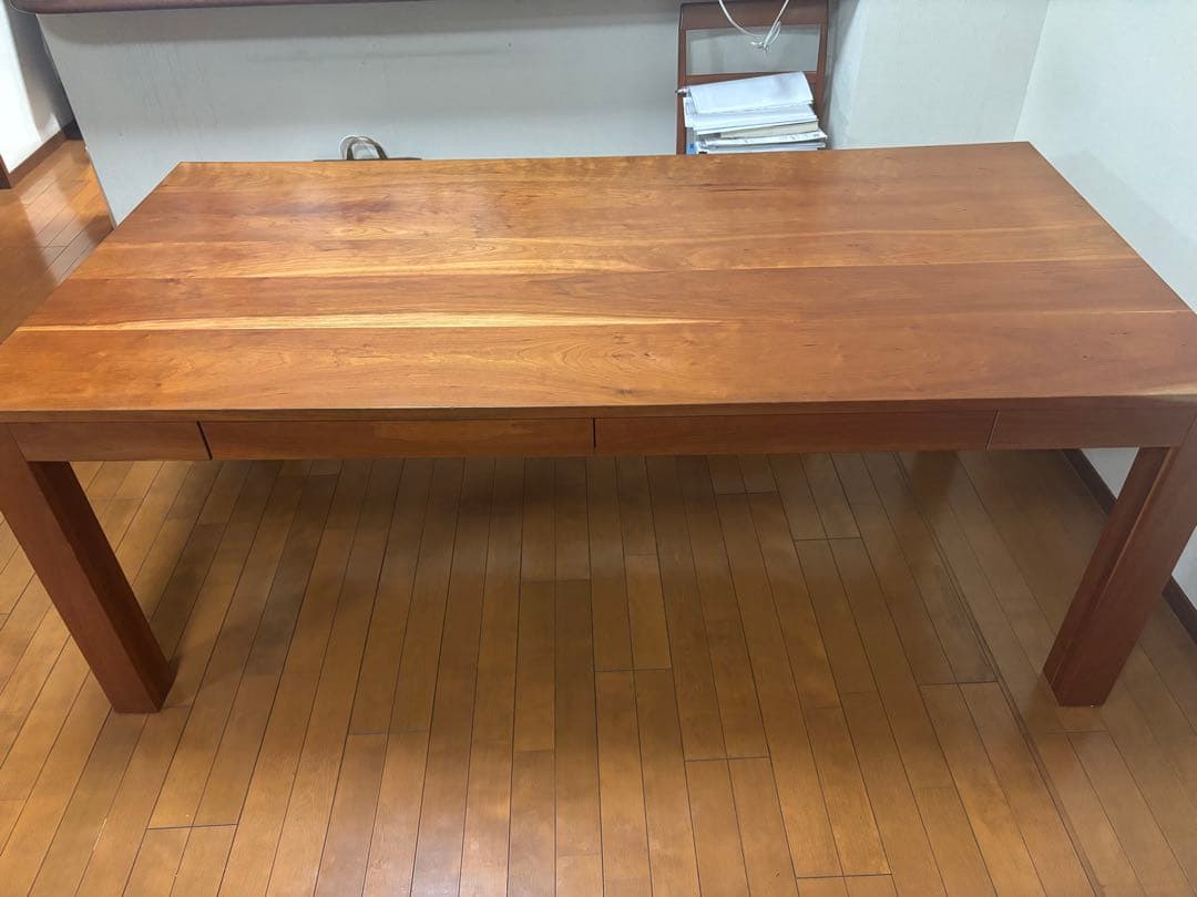 【値下げ】木製ダイニングテーブル