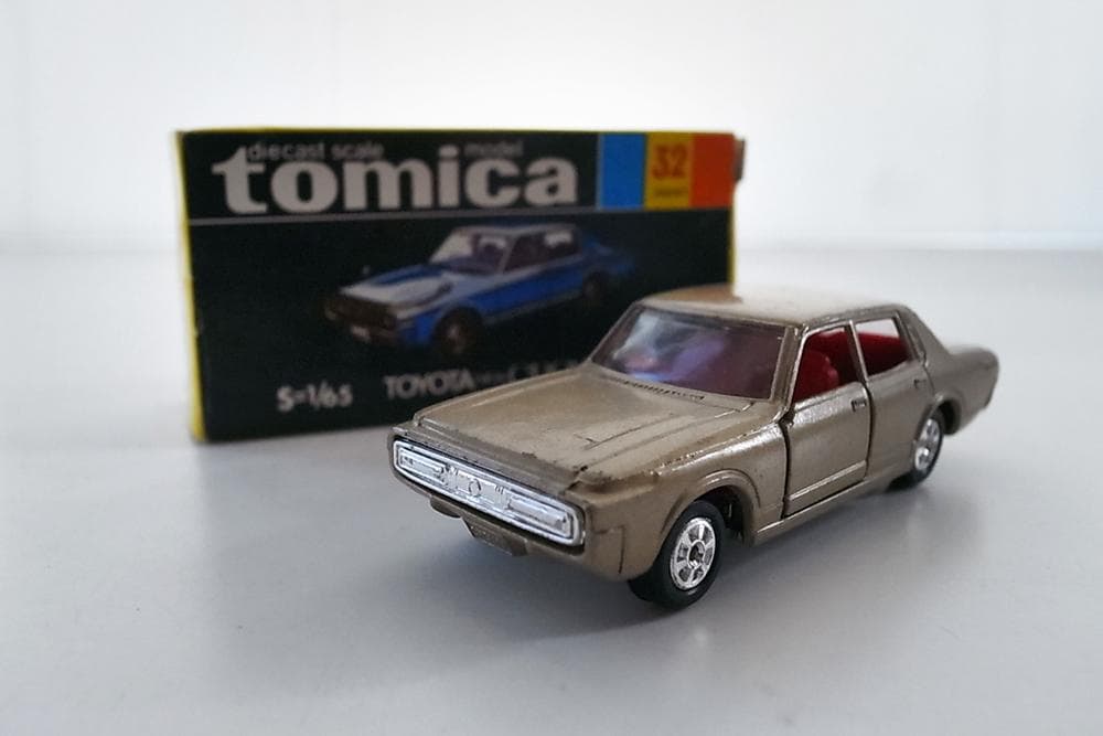 【激レア・エラー】 トミカ　日本製　ニュークラウン