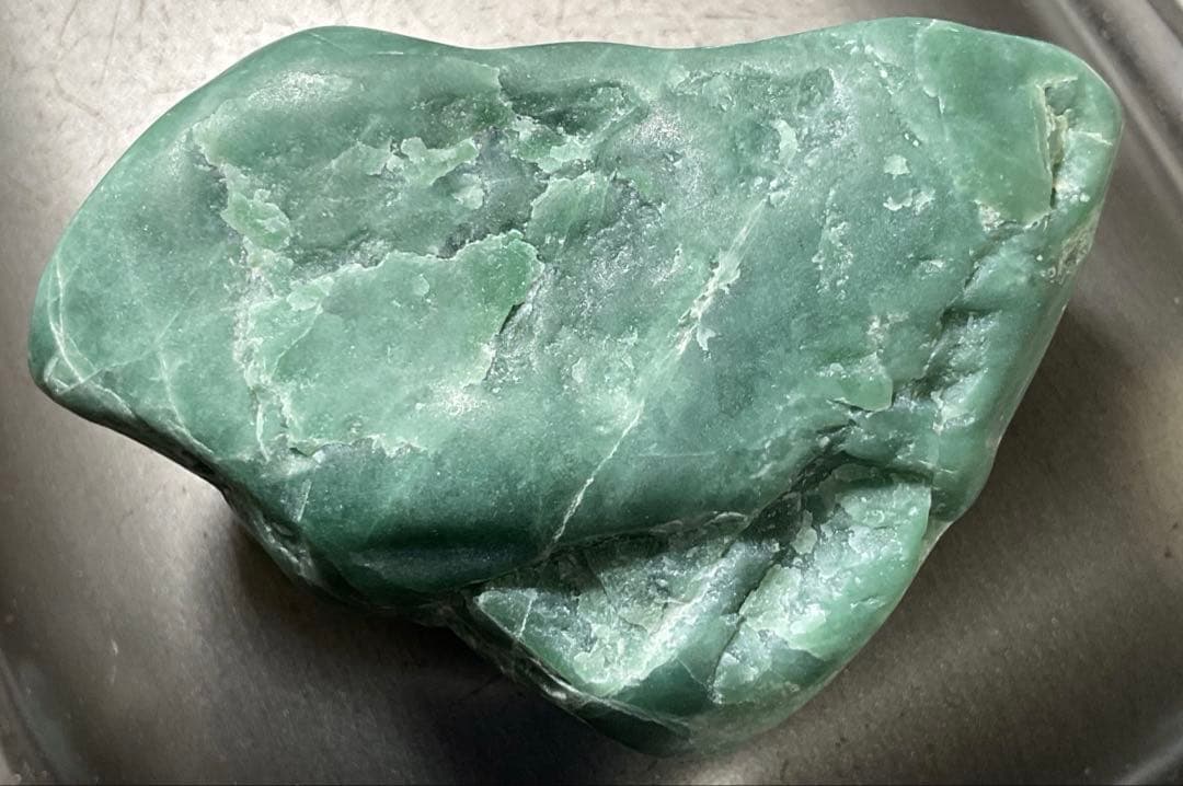濃緑色　糸魚川翡翠118g 糸魚川　ヒスイ　ひすい
