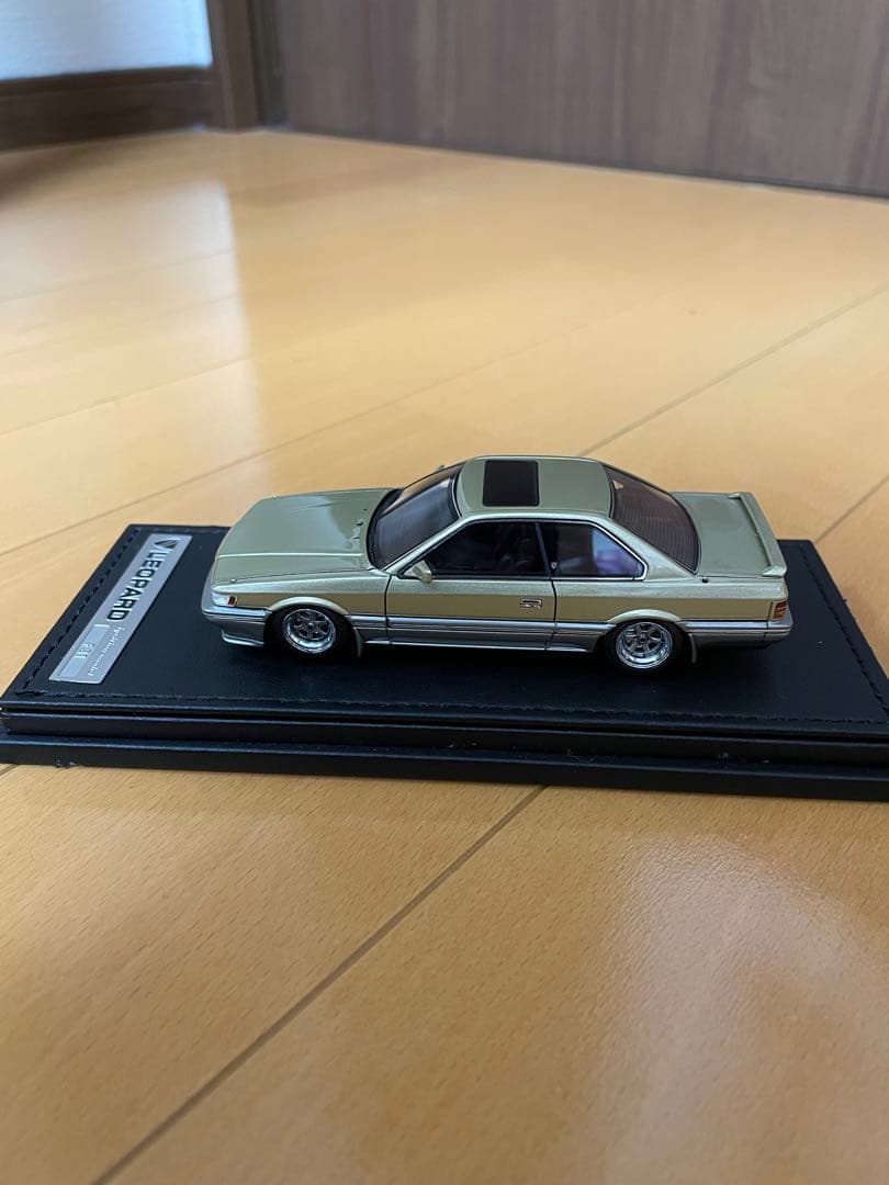 イグニッションモデル 1/43 日産 レパード F31 ゴールド