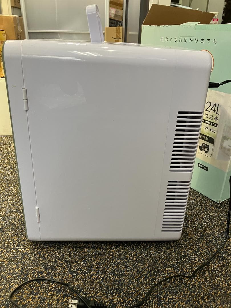 シ*ウ様 【新古品】VERSOS 冷温庫 24L　日本製ダブルペルチェ搭載