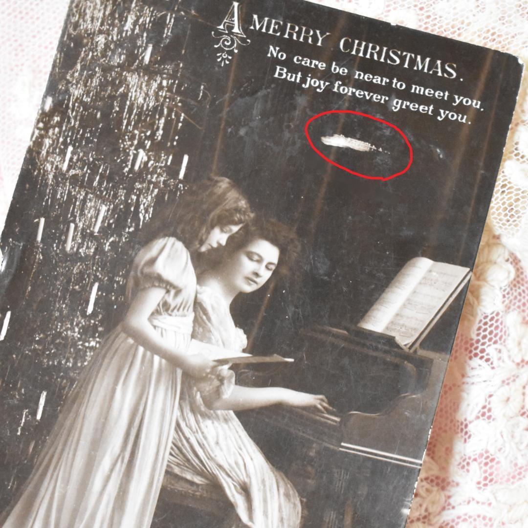 *アンティークポストカード　クリスマスにピアノを演奏する美しい少女とママ2