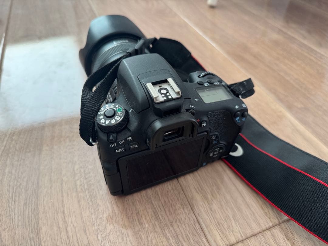 Canon EOS 8000D デジタル一眼レフ 本体