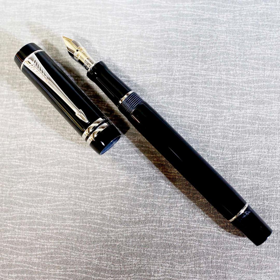 【極美品 送料込み】パーカー 万年筆 デュオフォールド ブラック