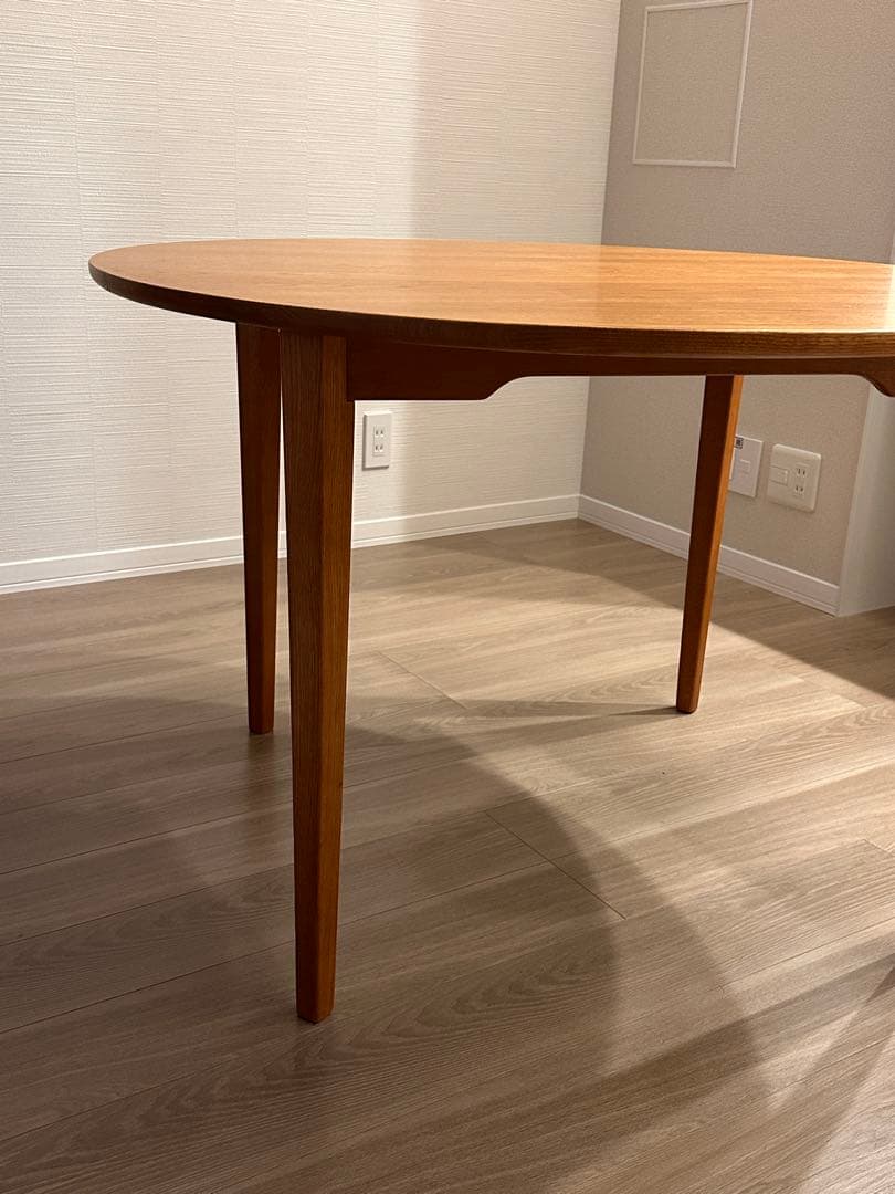 【限定値下げ】unico TOVE ラウンドダイニングテーブルφ1100