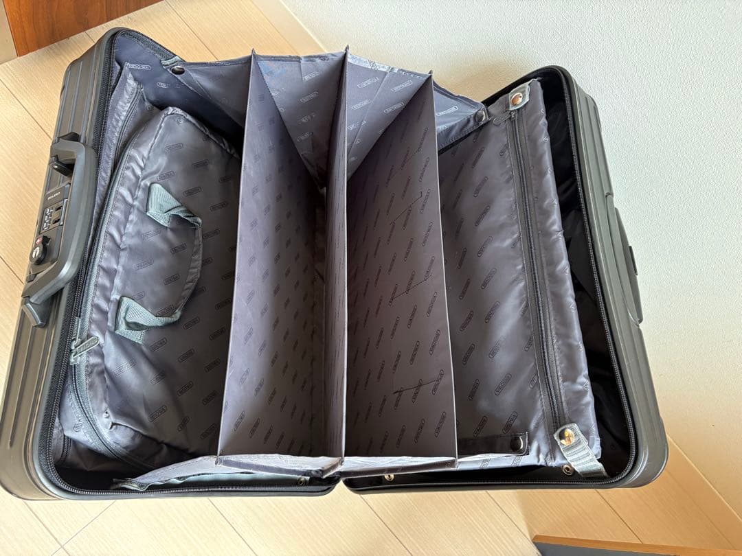 希少　リモワRIMOWAボレロBolero 4輪　キャリーケース　40L