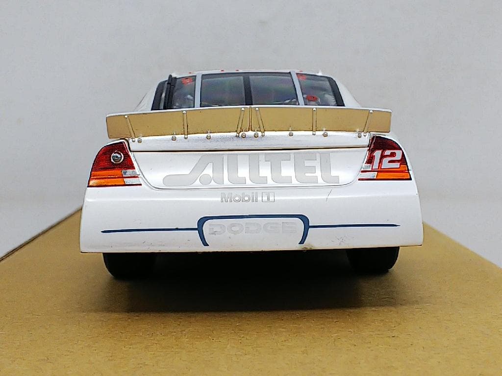 TeamCaliber 1/24 ライアン・ニューマン ペンスケレーシングカー