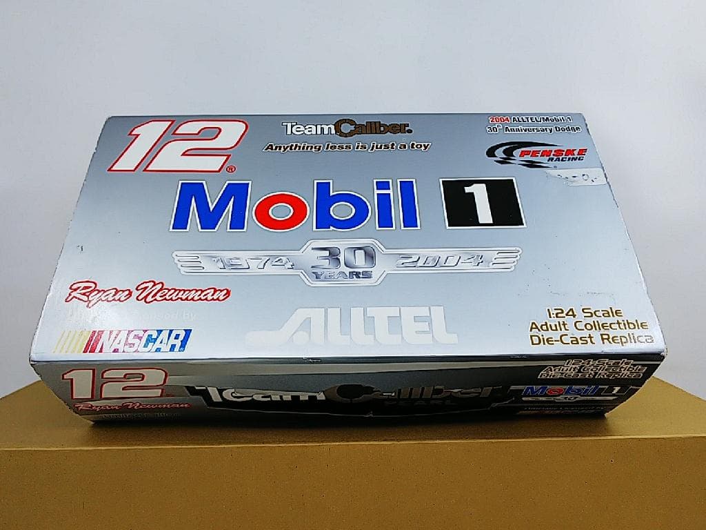 TeamCaliber 1/24 ライアン・ニューマン ペンスケレーシングカー