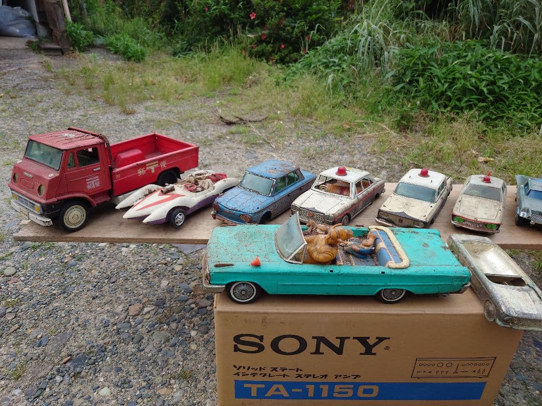 S*r様 ブリキのおもちゃ　車