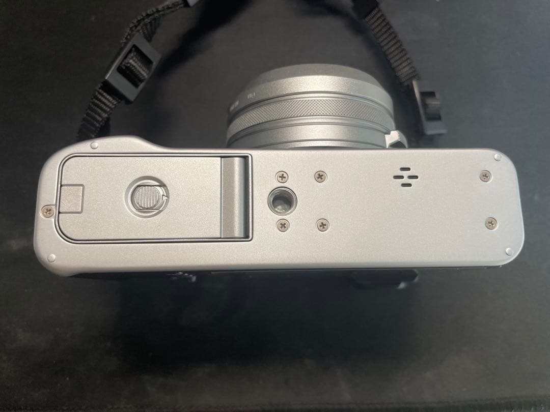 Fujifilm X100V シルバー