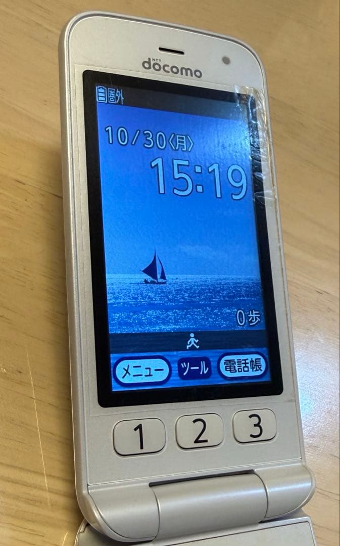 らくらくホン　F-01M