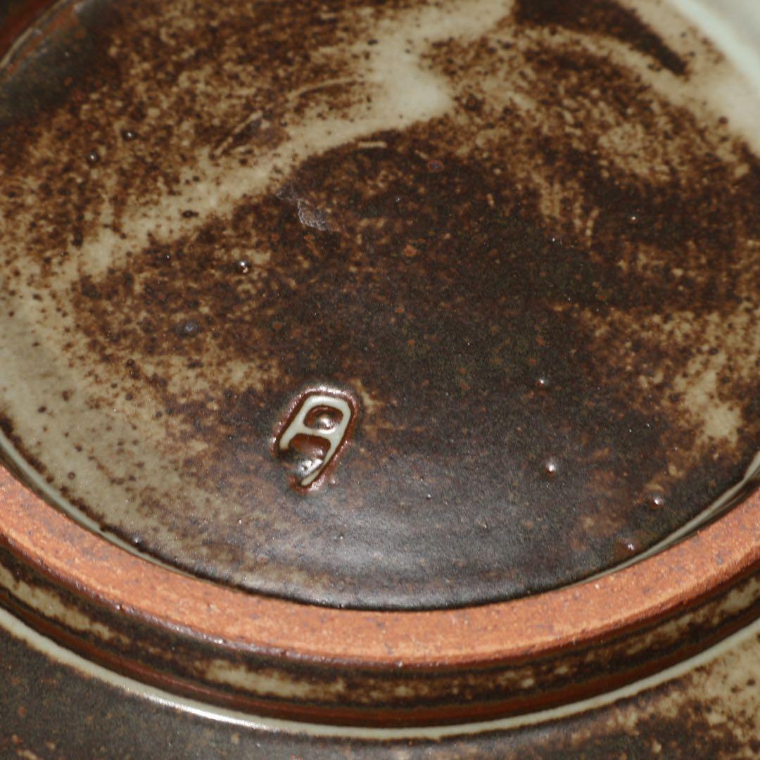 人間国宝　島岡達三　象嵌赤絵草花皿∅24　共箱　縄文象嵌　R1633ラ3