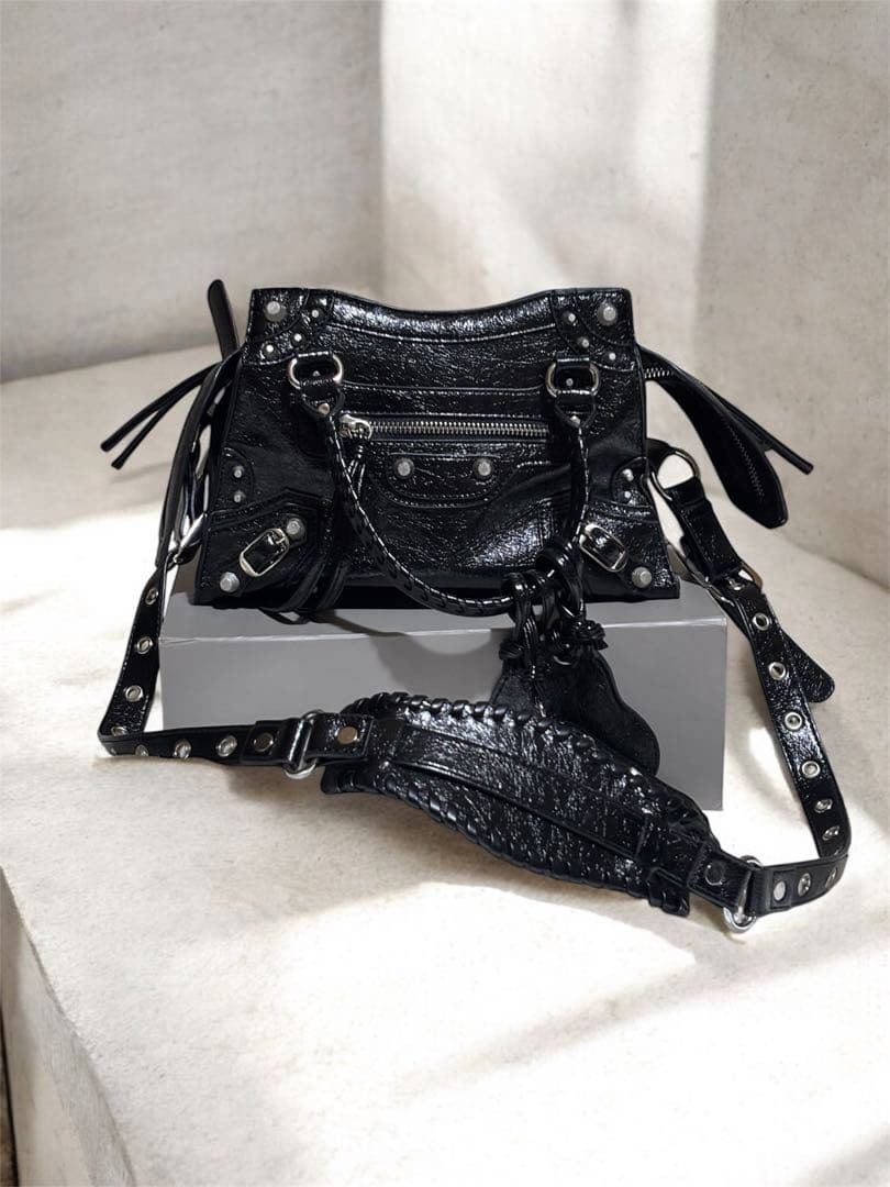 BALENCIAGA バレンシアガ ネオカゴール ショルダーバッグ 箱付き