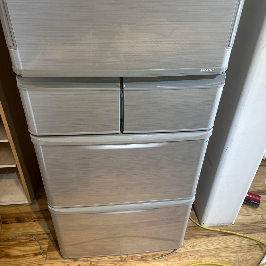 持ち帰り大歓迎シャープ 冷蔵庫 SJ-W412D-S 412L 両開き2018年