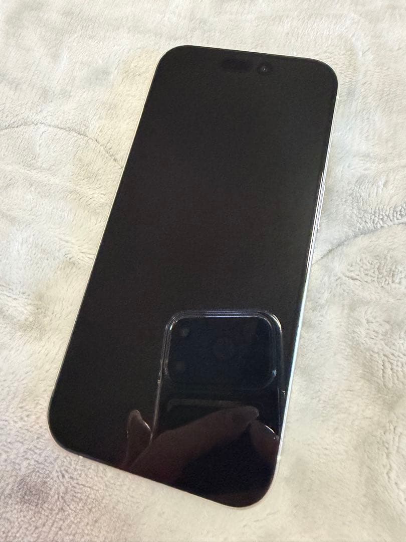 Apple iPhone 15 Pro ホワイトチタニウム 128GB