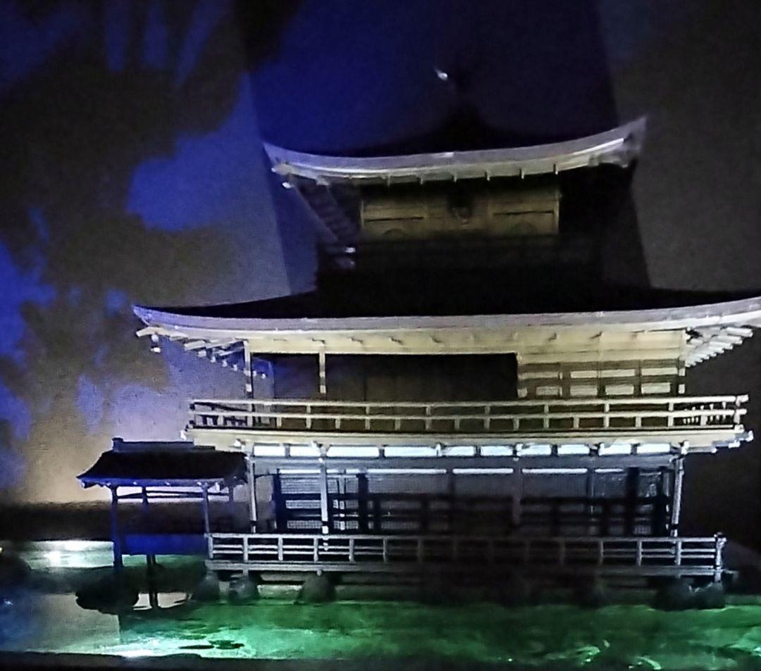 精密情景ジオラマ 世界遺産 鹿苑寺金閣 USB電源LED照明 アクリルケース付き