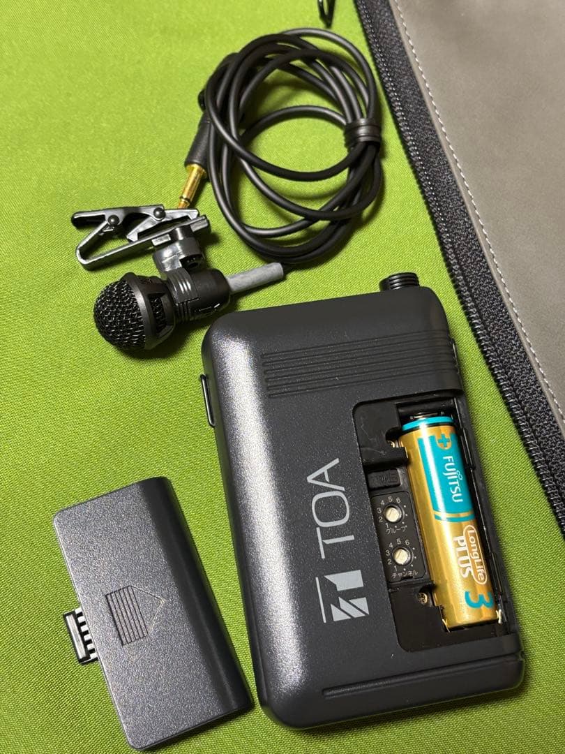 B.TOA 　WM-1320　新古品　 タイピンワイヤレスマイク頻度僅か