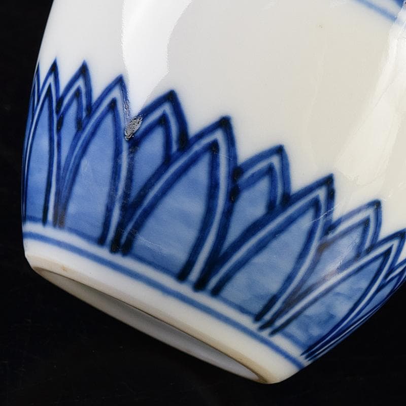 瀬戸焼　三代　山口錠鉄作　染付　肩衝茶入　三玄院長谷川大真師書付箱　MR7772