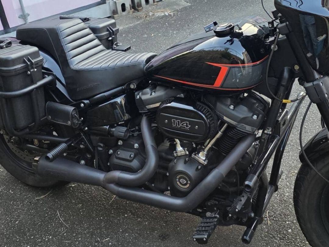 ハーレー　ブレイクアウト2023 純正タンク