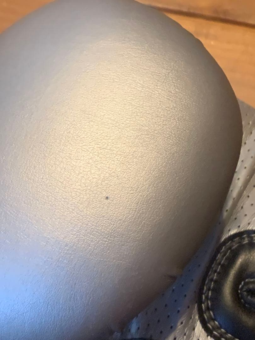 TITLE Platinum ボクシンググローブ ブラック/シルバー 14oz