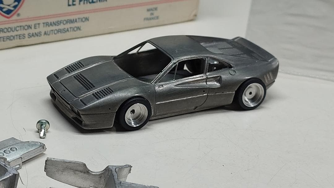 d*2様 Ferrari 288 GTO 1984 メタルキット