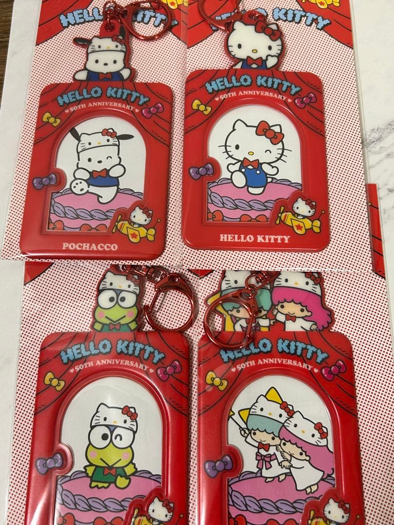 韓国限定　 トレカケース キーホルダー　全8種 サンリオ　ハローキティ