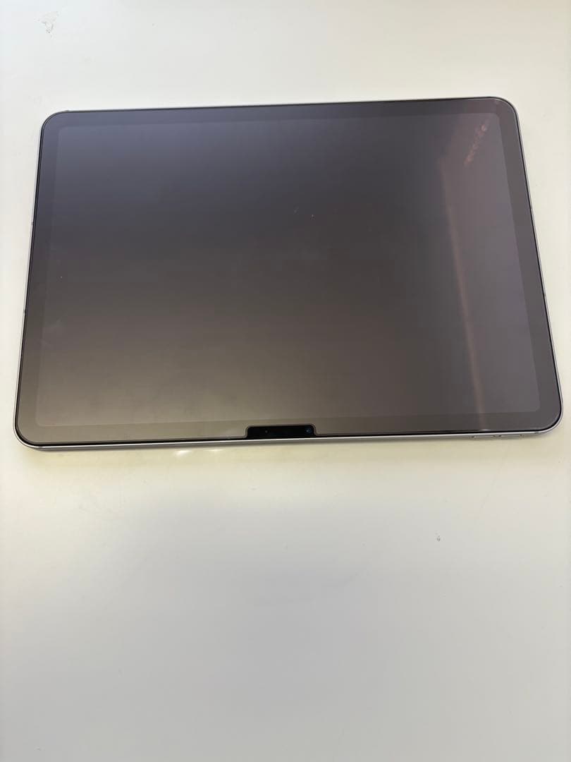 iPad Air スペースグレー　第6世代 cellular 128