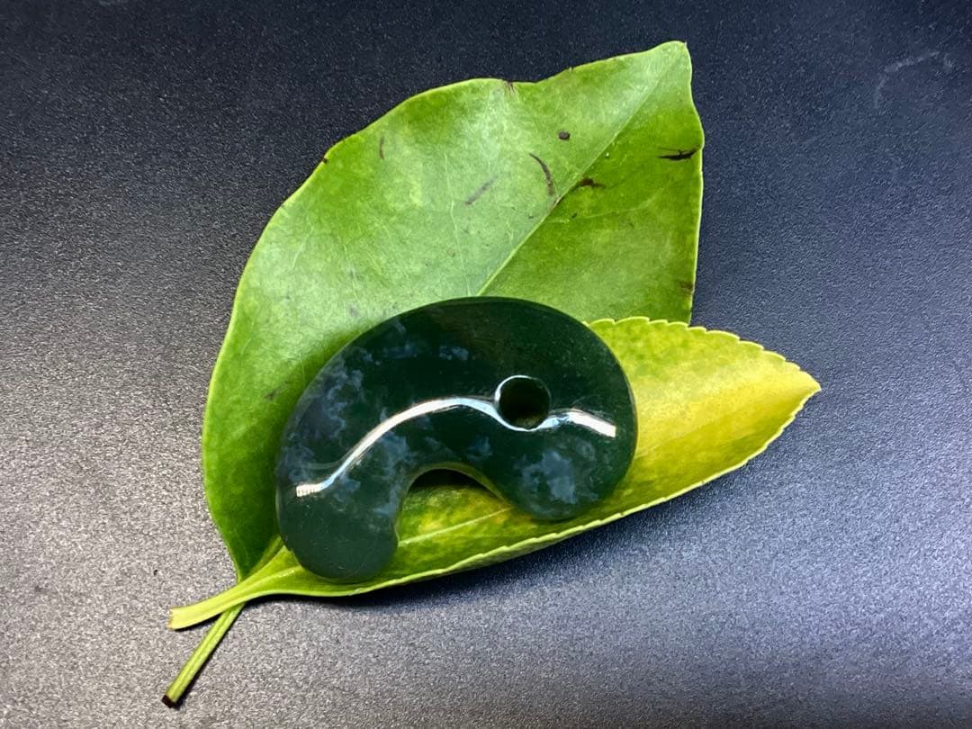 ✳驚きの透かし‼️花仙山*出雲【碧玉】　皆無の逸品‼️ 本物をコレクション御守りに‼️