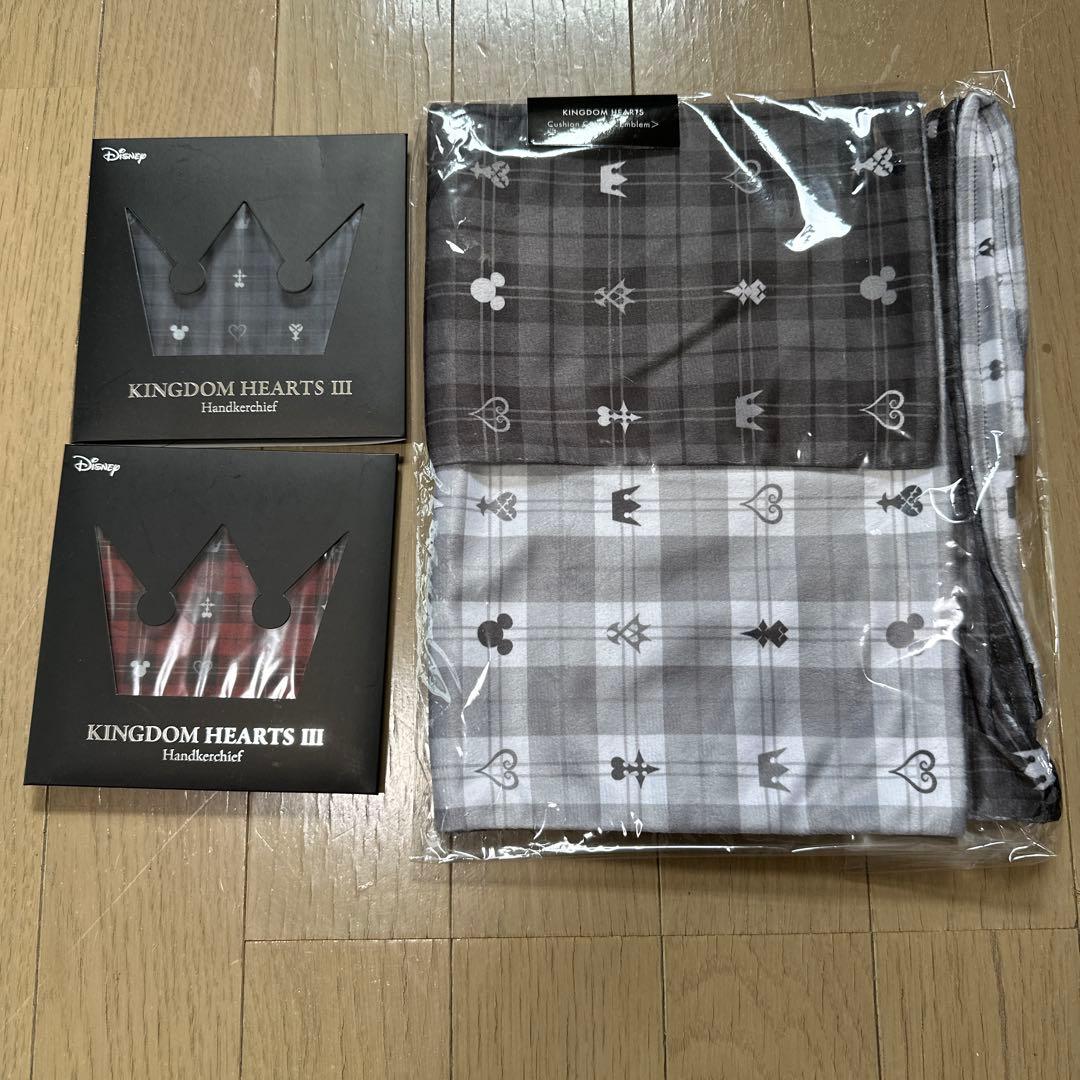 【未開封】キングダムハーツ モノグラム柄ハンカチ2種&クッションカバー セット