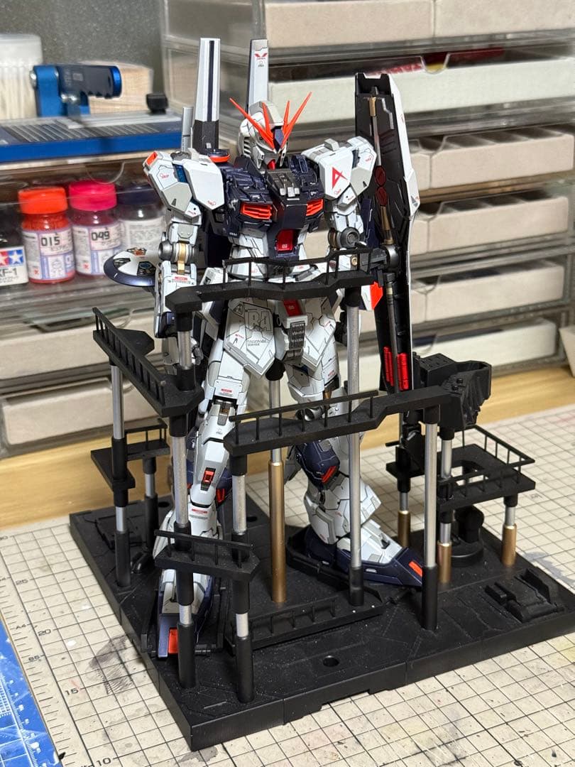 ジュン様へMG νガンダム　HWS 完成品