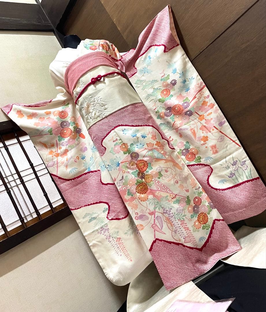 振袖 フルセット6点サイズM〜Ｌ駒刺繍　絞り　宝尽くし花文　金彩　正絹